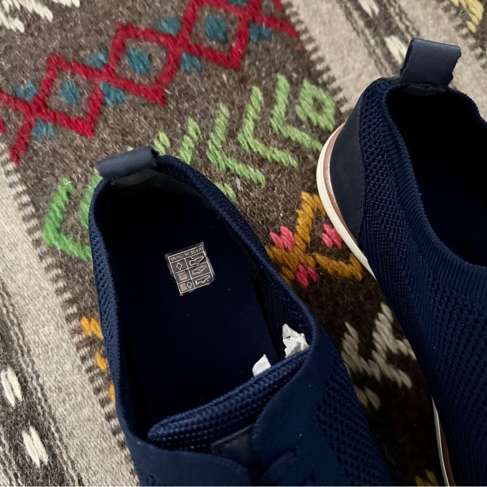 Men’s Knit Sneakers Navy Blue Size 12 NEW - Picture 4 of 9